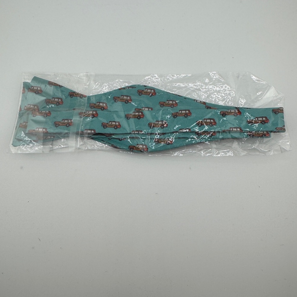 NWT Southern Proper Jeep Wagoneer Bow Tie - Picture 3 of 4